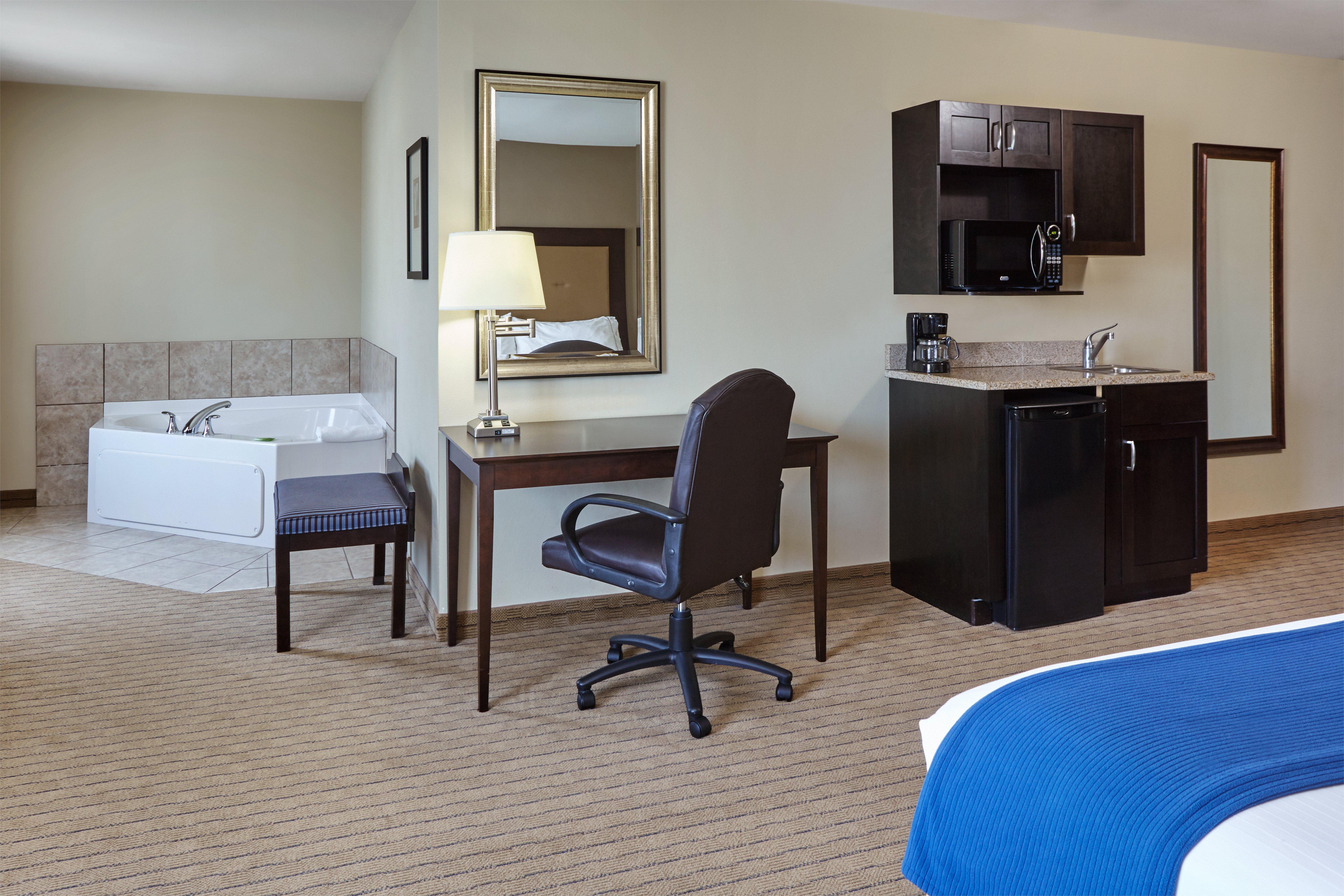 Holiday Inn Express & Suites Madison-Verona By Ihg Eksteriør bilde