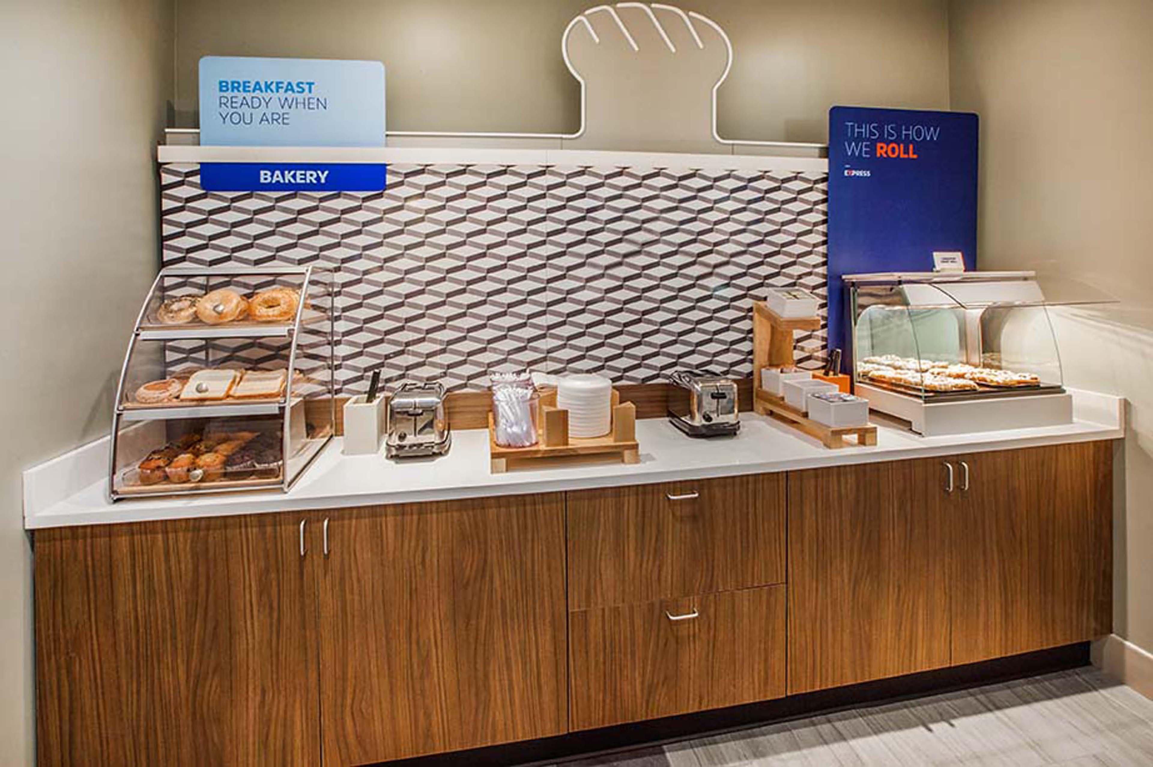 Holiday Inn Express & Suites Madison-Verona By Ihg Eksteriør bilde