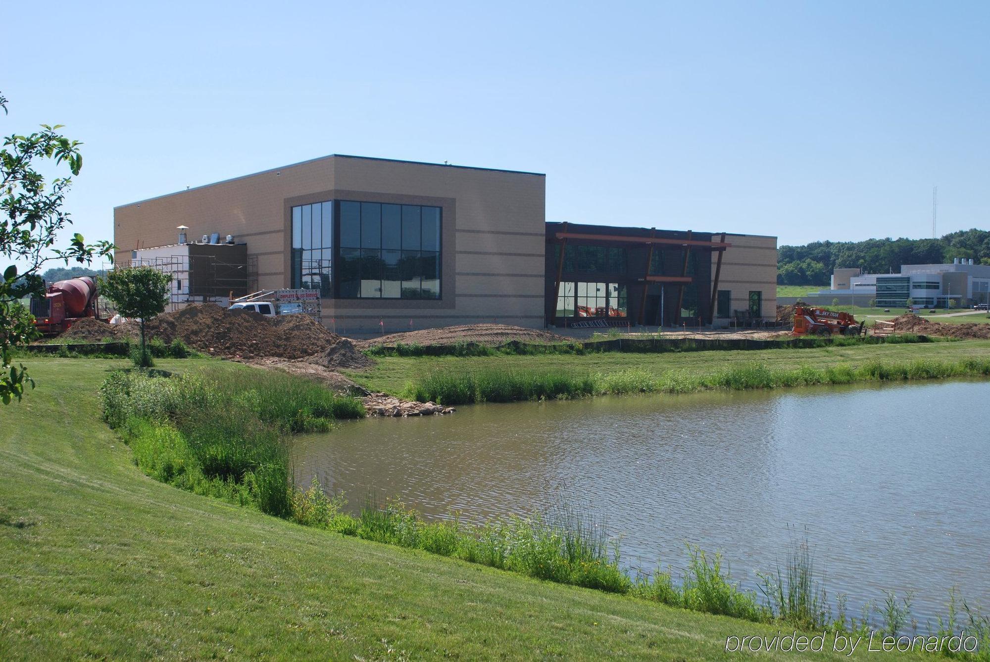 Holiday Inn Express & Suites Madison-Verona By Ihg Eksteriør bilde