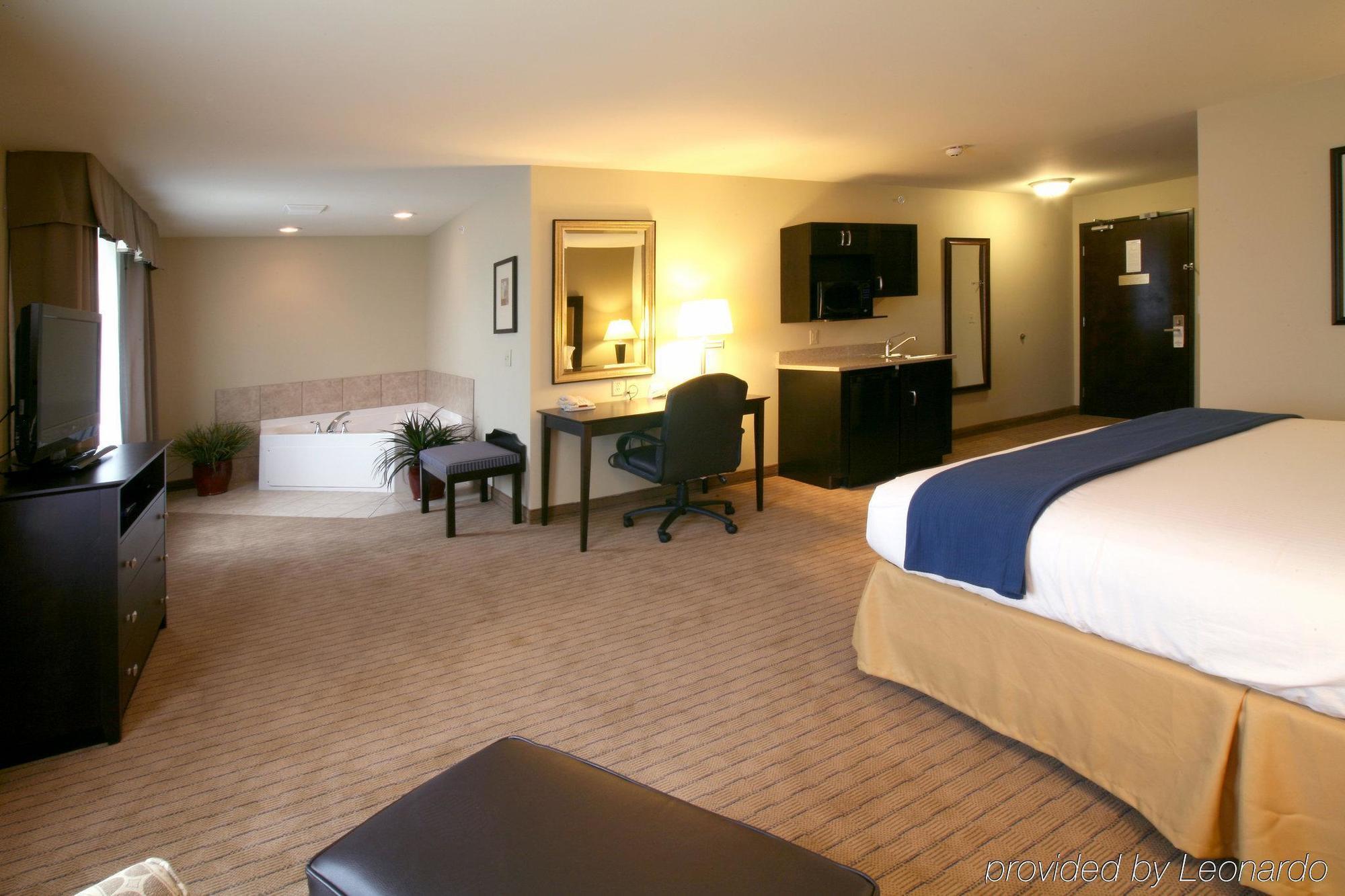 Holiday Inn Express & Suites Madison-Verona By Ihg Eksteriør bilde