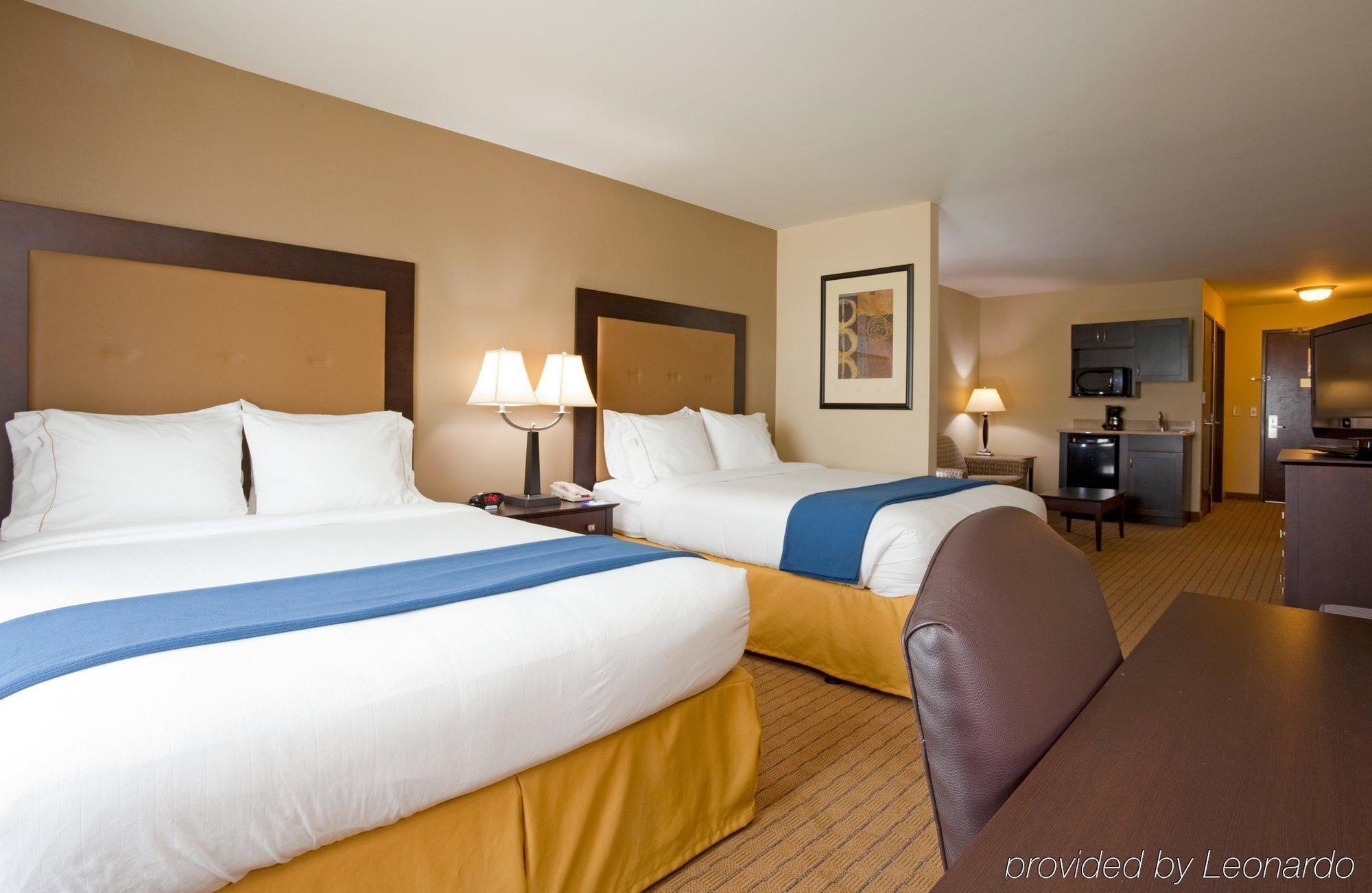 Holiday Inn Express & Suites Madison-Verona By Ihg Eksteriør bilde