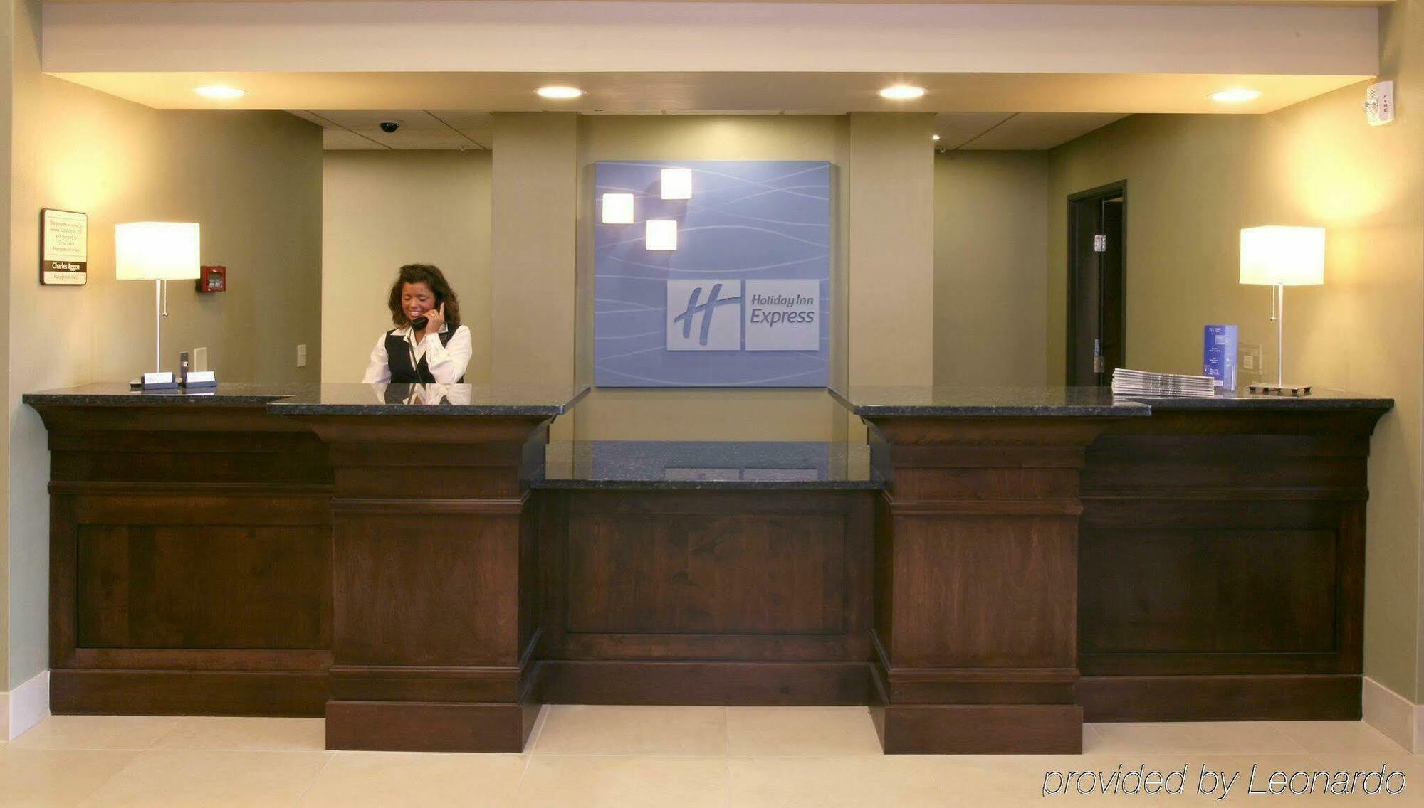 Holiday Inn Express & Suites Madison-Verona By Ihg Eksteriør bilde